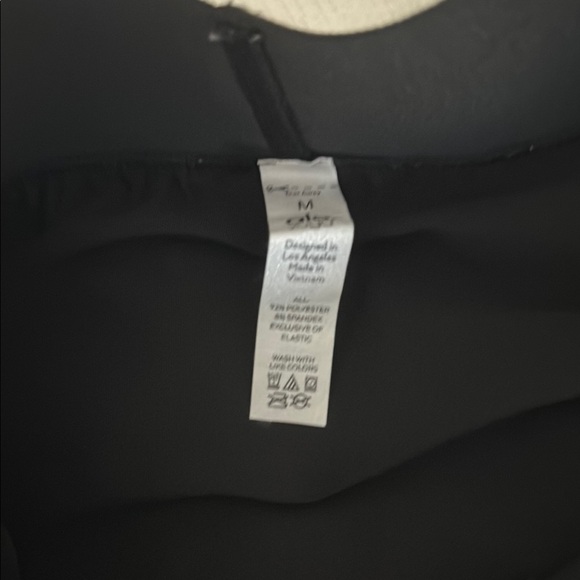 ALO Yoga Black Pleated Tennis Skirt - Picture 4 of 6